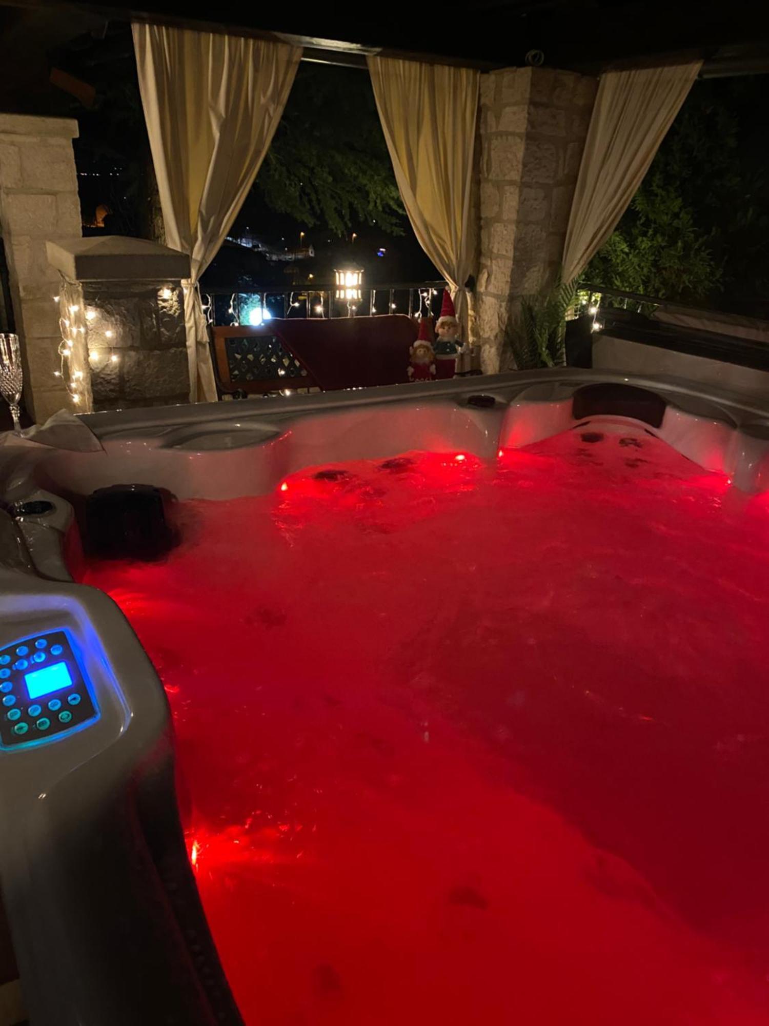 Toscana With Jacuzzy Villa *